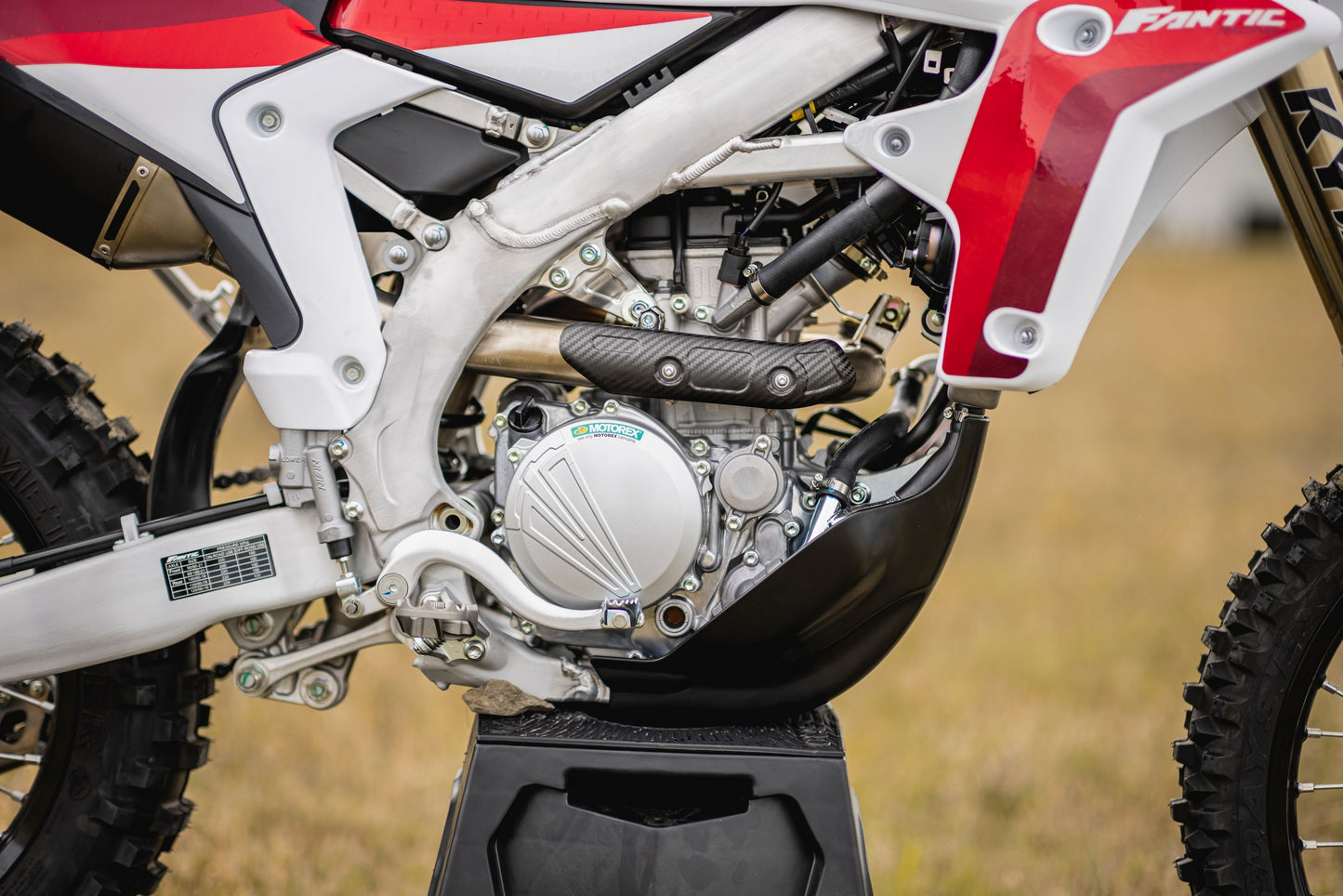 FANTIC XEF310 MY24 WHITE EDITION