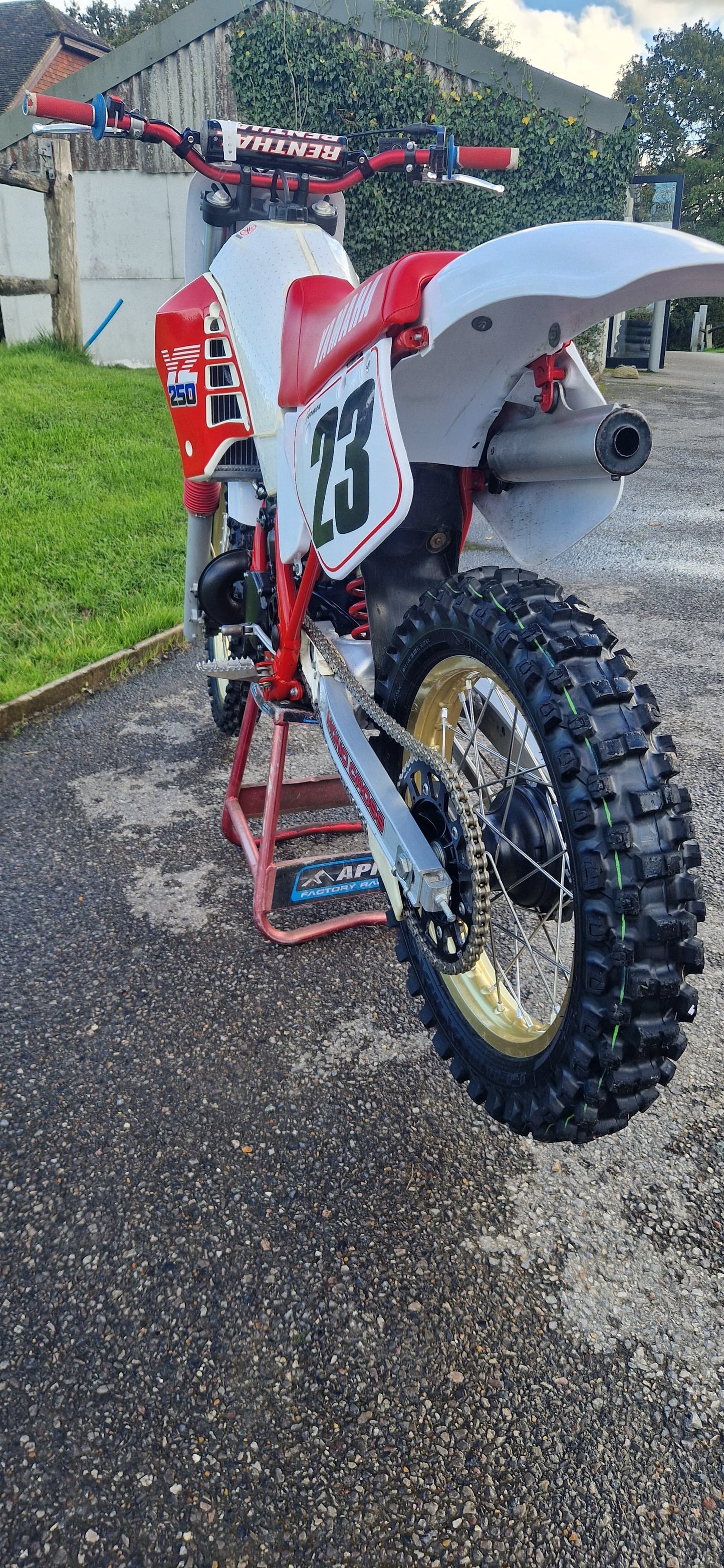 YAMAHA YZ250 1986