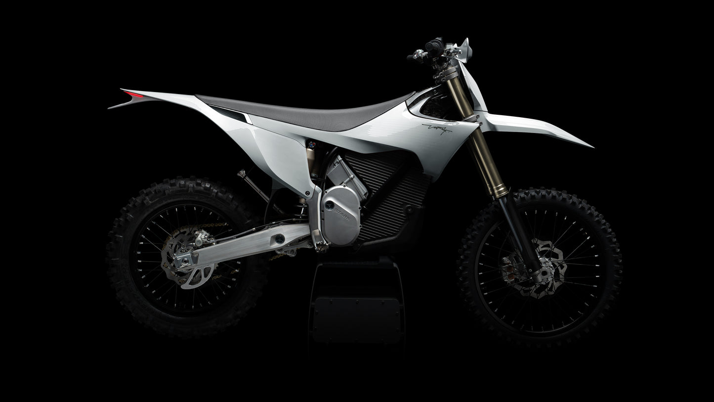 2025 VARG EX, SNOW WHITE, HAND BRAKE, TITANIUM FOOTPEGS